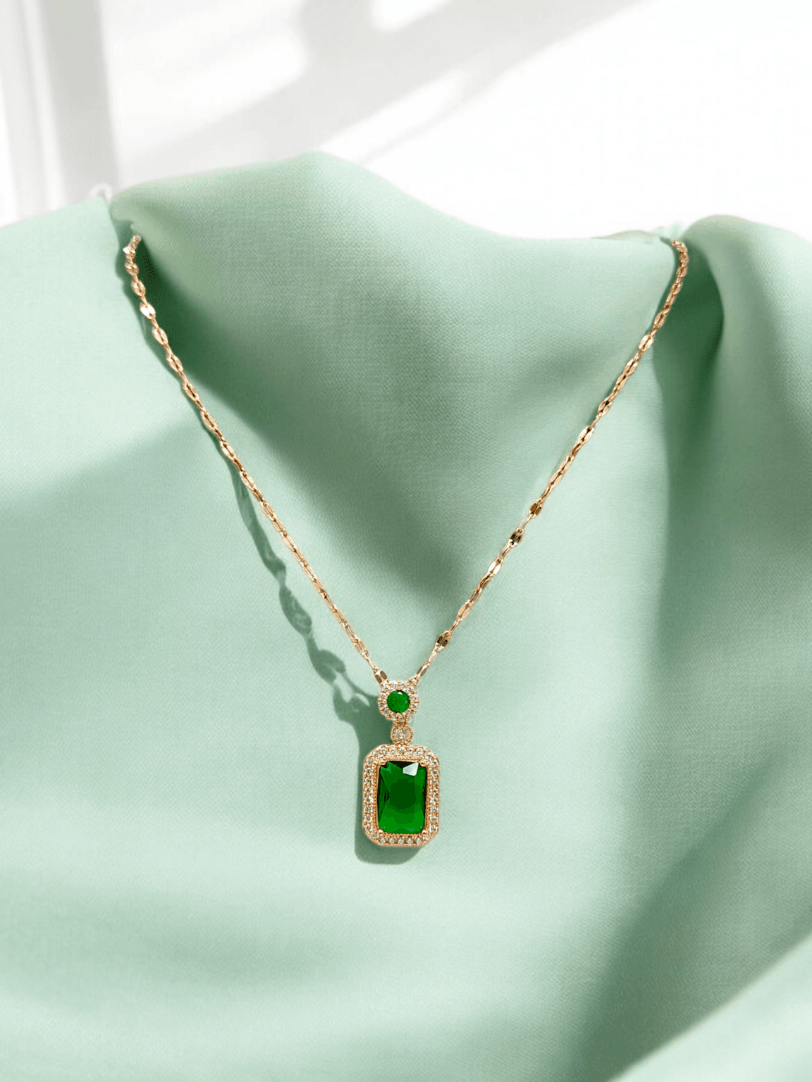 Green  Necklace - Image 2