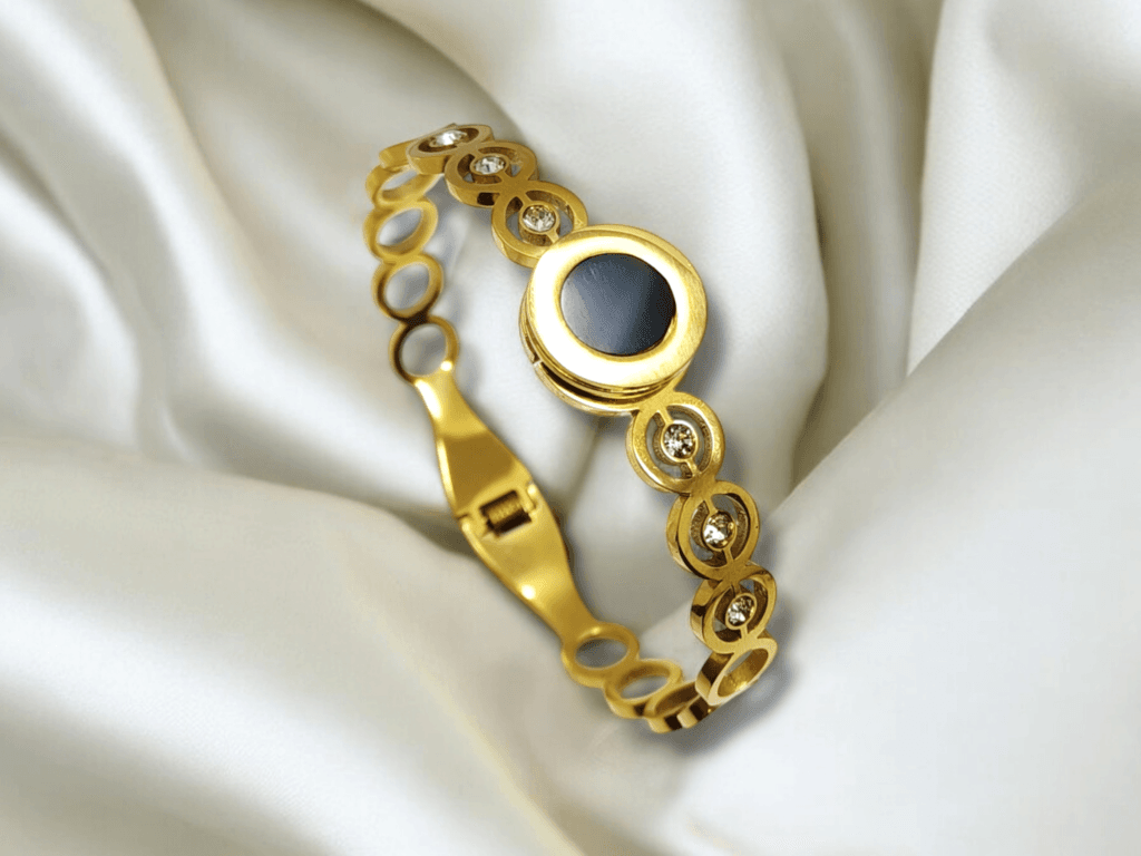 Black Stone Gold Bracelet - Image 2