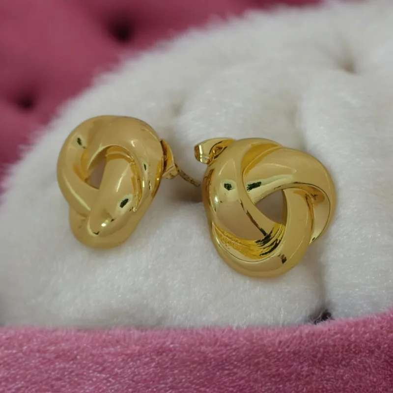Timeless Knot  Gold Earrings - Image 2
