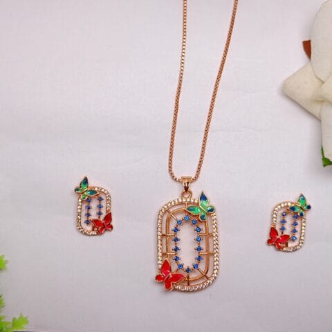 Elegant Rose Gold Necklace Set