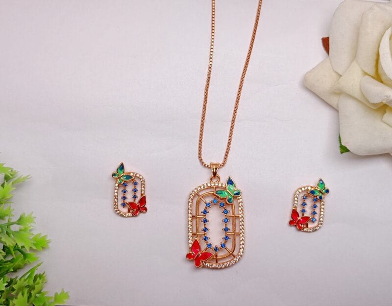 Elegant Rose Gold Necklace Set
